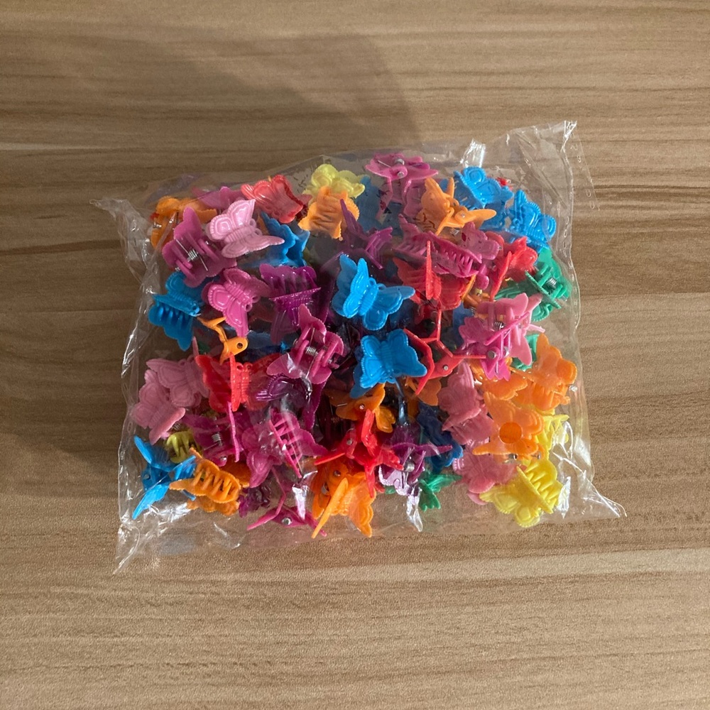 Mini butterfly hair clips